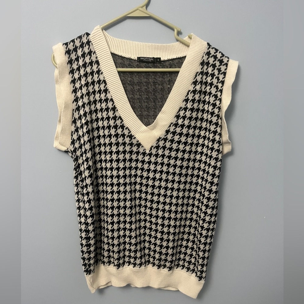 Adorable, oversized sweater vest
